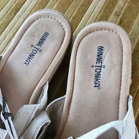 Minnetonka Selene Chain and Jewel Sandal 13M Snakeskin Creme - Picture 12 of 12